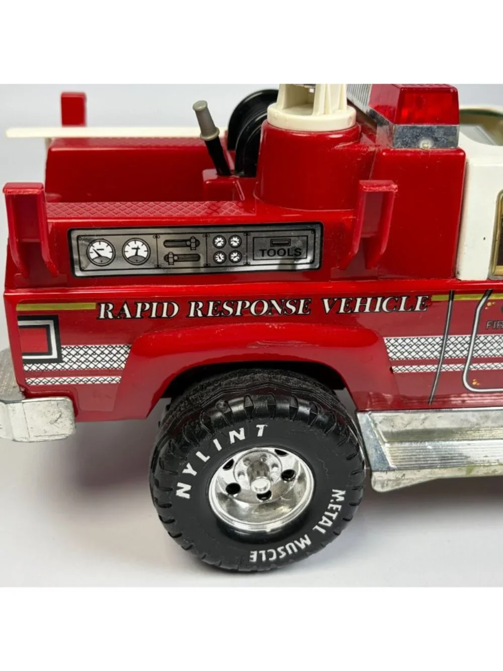 Vintage Nylint Rapid Response Vehicle Suburban Pumper Fire Truck Toy Steel